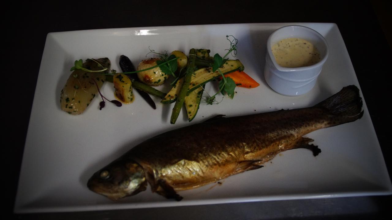 Logis L'Ermitage, Bistrot Des Saveurs Houffalize Exterior photo